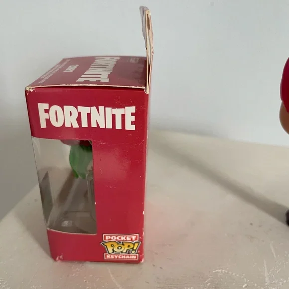 Funko POP Bundle Fortnite Games Brite Bomber #427 & Zoey Pocket Pop Keychain NIB - Picture 6 of 7